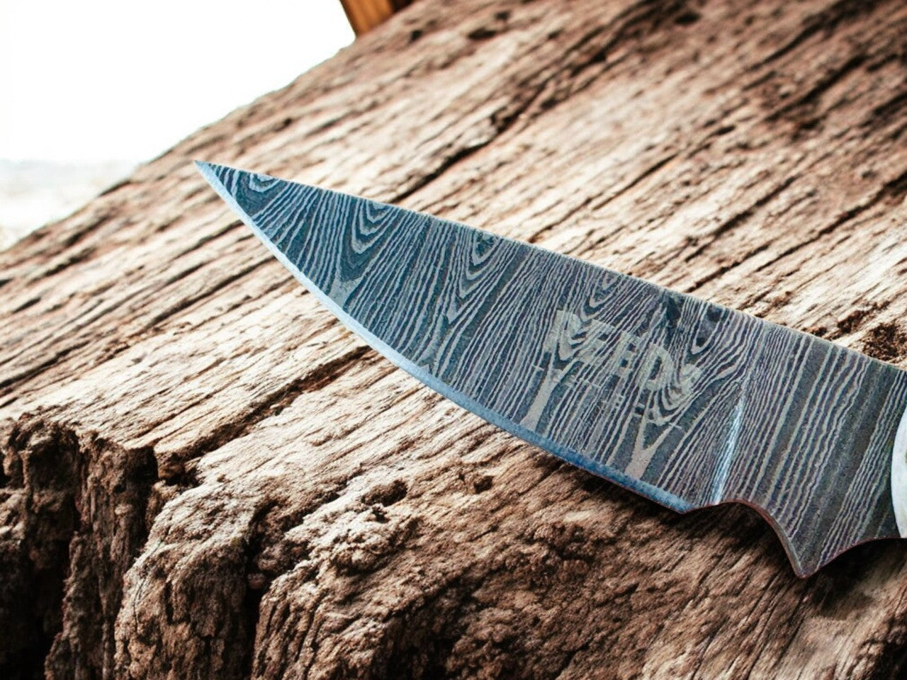 Belt Knife 3.5" Damascus Blade with Antler Horn Handle & Sheath