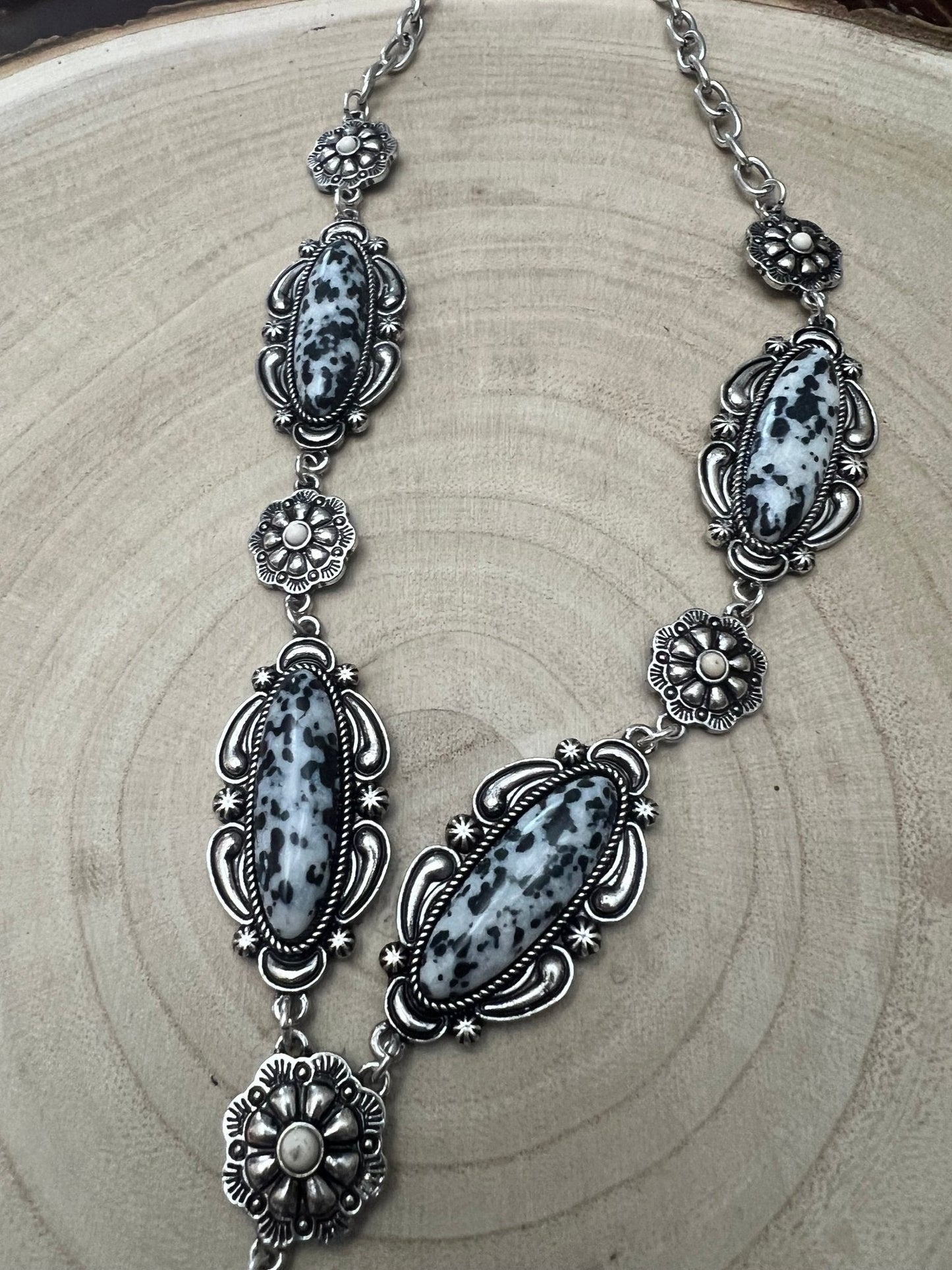 Western Faux White Buffalo Lariat Statement Necklace - 24 inch