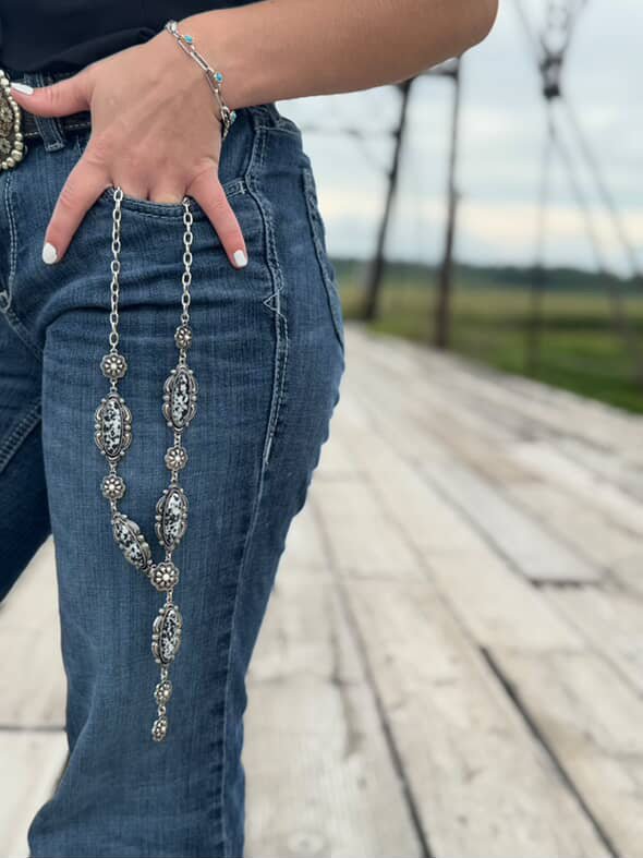 Western Faux White Buffalo Lariat Statement Necklace - 24 inch